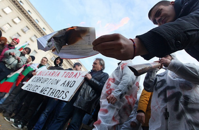 Заблуди и истини за цената на тока