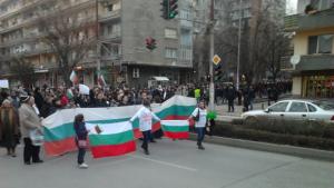 Над 2000 блокираха Стара Загора