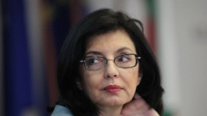 Кунева Правителството не може да продължи да управлява