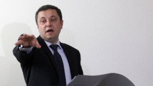 Комисията на Яне Янев ще разкрие документи за приватизацията на