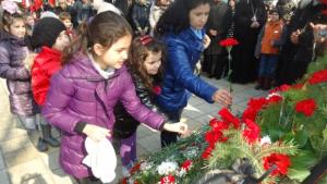 Стотици силистренци се поклониха пред паметта на Левски