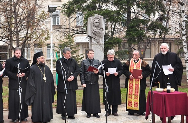 Врачани склониха глави пред величието на Васил Левски