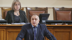 Финансовата аудитория не одобрява оставката на правителството