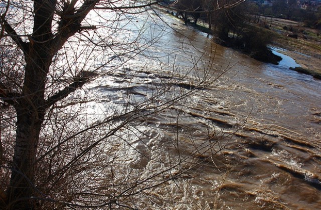 Агромах замърсява река Струма, установи проверка на РИОСВ
