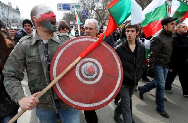 Професор по психология: Обстановката се усложнява, хората ще се вдигнат едни срещу други