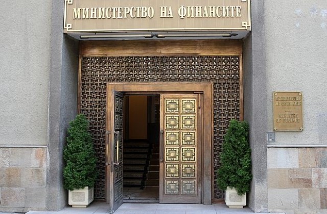 Правителството взе 650 млн. лв от банките