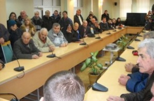 Представители на протестиращите в Сливен се срещнаха с народни представители