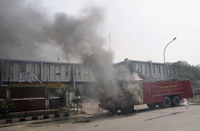 Бомбени атаки взеха десетки жертви в Индия
