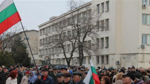Не на монополите казаха протестиращи в Търговище
