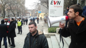 Опитаха се да разединят протеста в Стара Загора