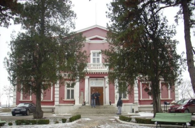 Известни български актьори гостуват на сцената на Военния клуб