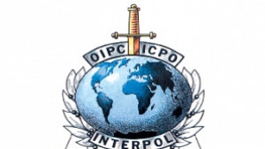Интерпол издирва варненец за фалшификация