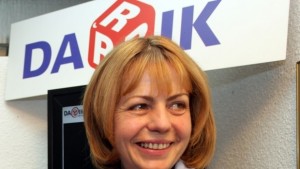 Фандъкова и Пенчев са фаворити за служебен премиер в анкета