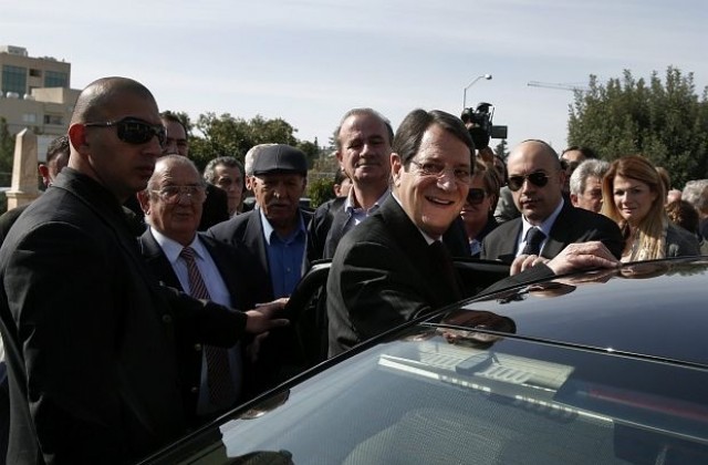 Кипър избра десен президент