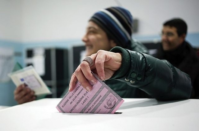 Над 54% гласуваха в Италия в първия ден на изборите