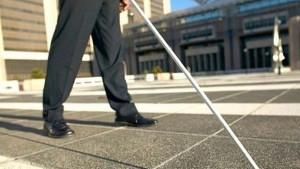 Затруднен е достъпът до клуба на слепите в Габрово