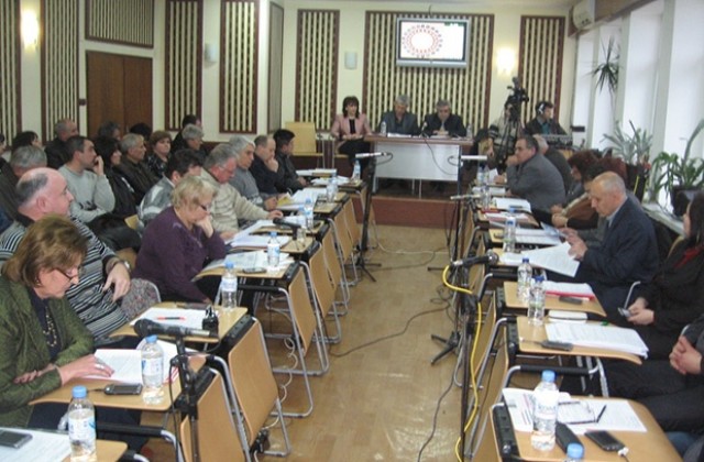 Общинският съвет прие бюджета на община Мездра за 2013 г.