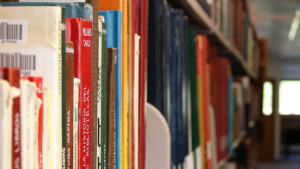 Дарение от 2000 книги на английски за габровската библиотека