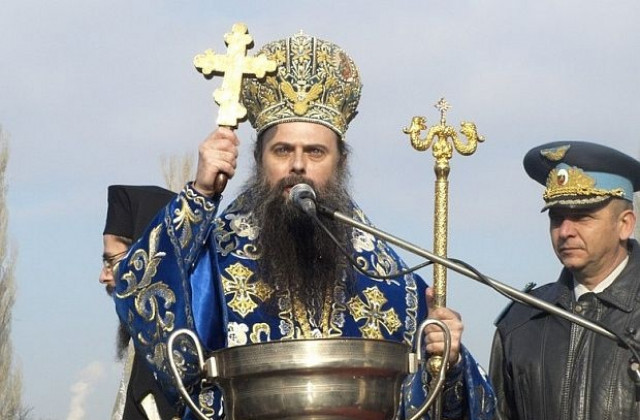 Енергото няма да спира тока на митрополит Николай