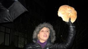 Хляб и светлина поискаха протестиращите