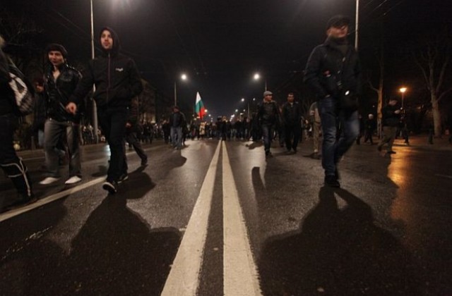 25 души са задържани при снощния протест в София