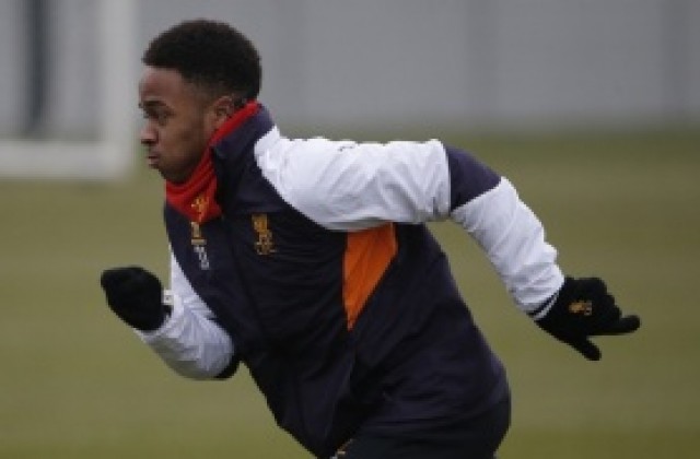 Роджърс замразява Стърлинг заради физиката му