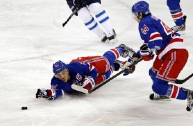 Тежка вечер за Ню Йорк в НХЛ