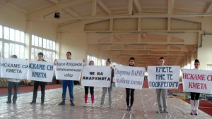 Деца агитираха в полза на кмета на Варна Кирил Йорданов