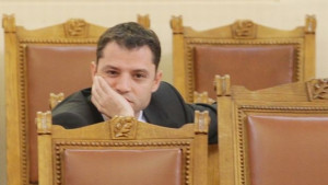 Подозират касоразбивача Пушкаров за откраднатия сейф на министъра в оставка