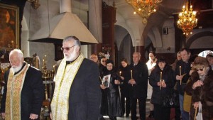 Отслужиха панихида за загиналите във влака СофияКардам