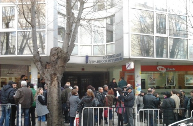 60 медици протестираха в Стара Загора