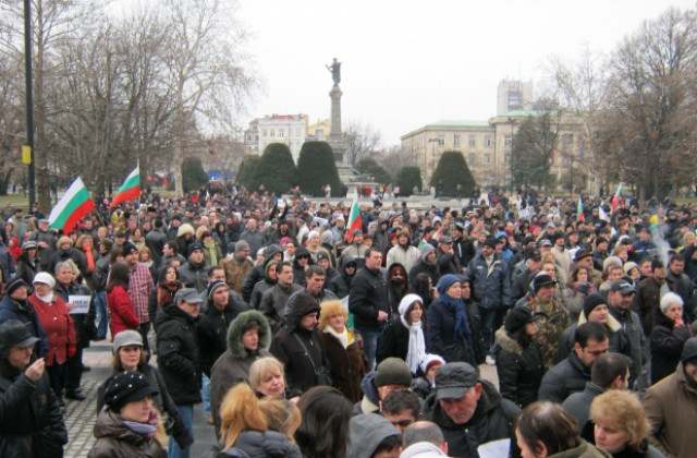 Русенци протестират срещу монополите