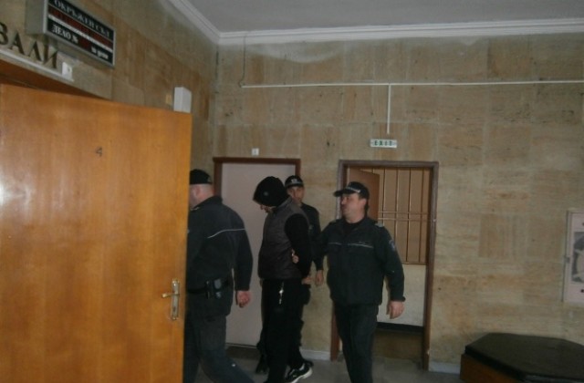 Георги Попов за постоянно в ареста. Стойността на намереният в къщата му наркотик е 312 000 лв.