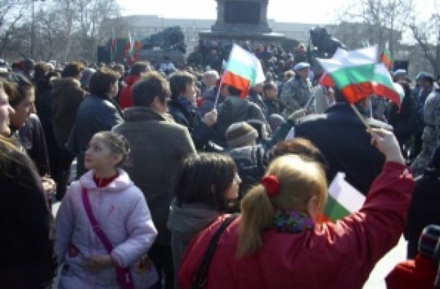 Стотици русенци се събраха пред Паметника на Свободата на 3 март