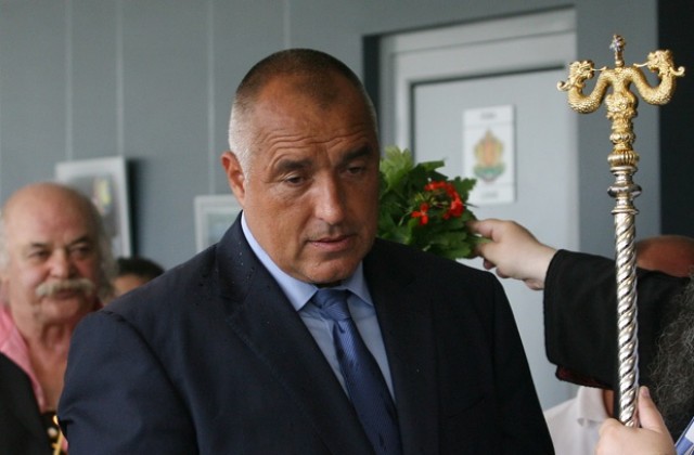 Борисов остава в болница, решават как ще го лекуват