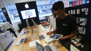 Apple поевтинява Google поскъпва