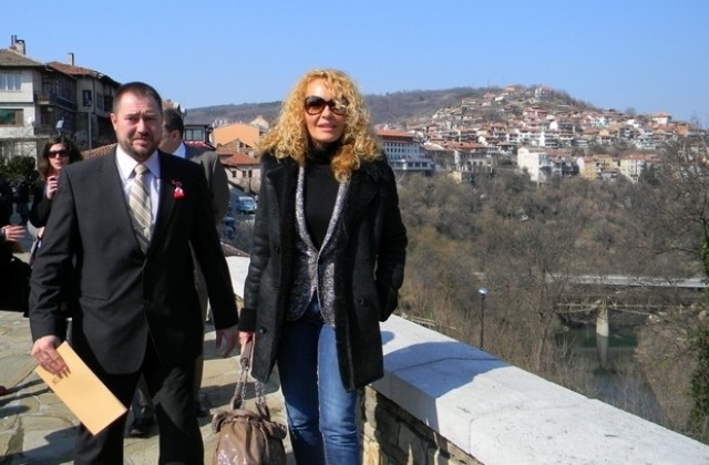 Световноизвестната певица Ищар ще извиси глас във Велико Търново