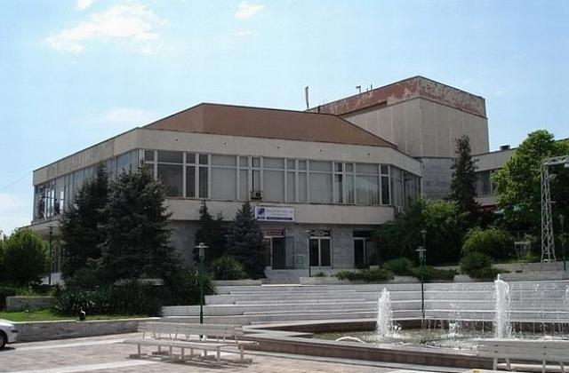 Жени откриват изложба в Сандански