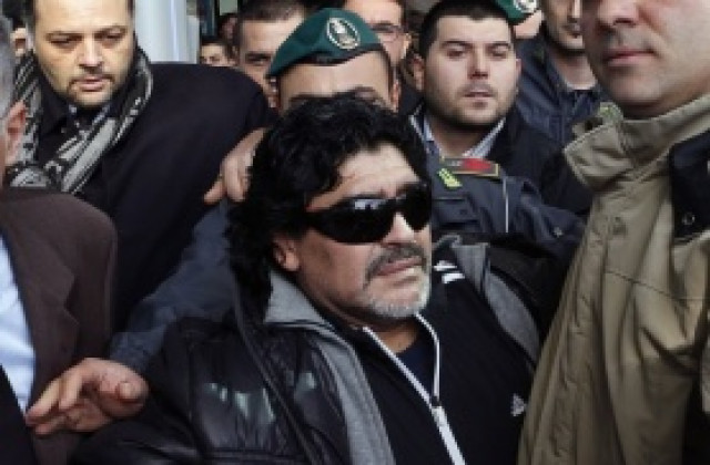 Монпелие: Чакаме Марадона за преговори