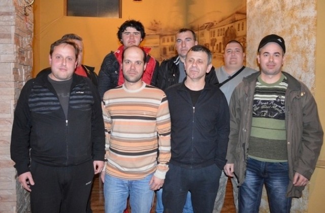 Наградиха победителите в турнир по белот в Елена