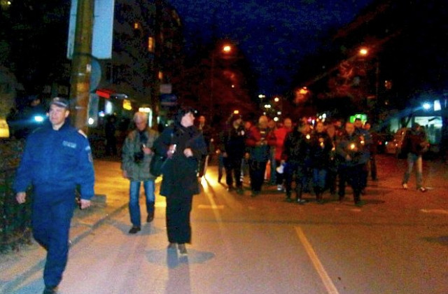 Мълчаливо шествие блокира Благоевград