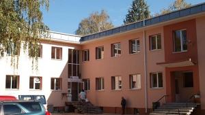 Ученици дариха пързалка на Дневен център Зорница