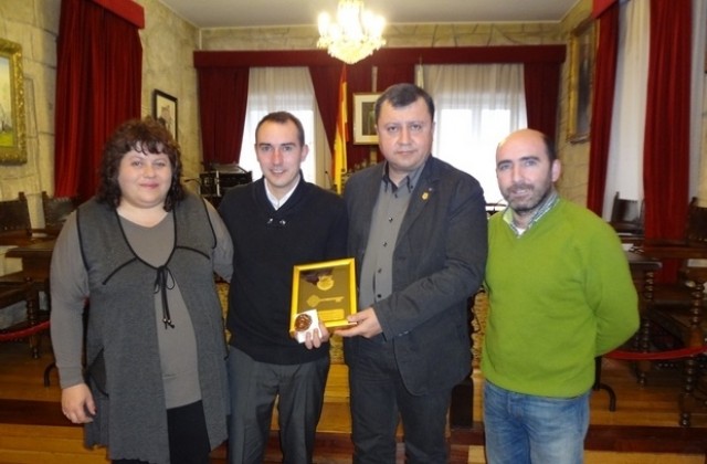 Кметът на Павликени се завърна от посещение в испанския град Падрон