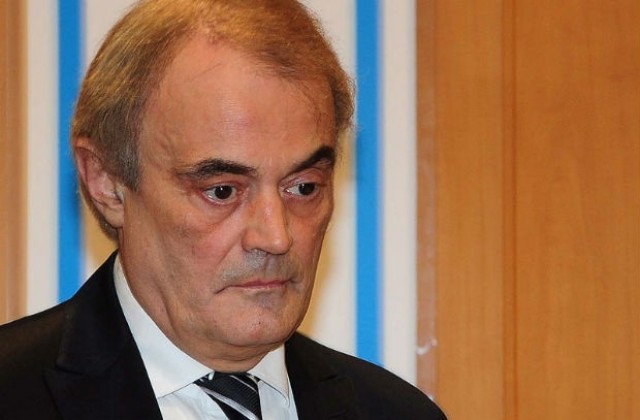 Кирил Йорданов си тръгва сам, никой от екипа му не е подал оставка