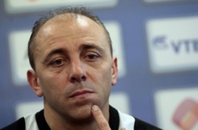 Треньорът на Левски: Не знаех, че трябва всички нови да са титуляри от първия мач