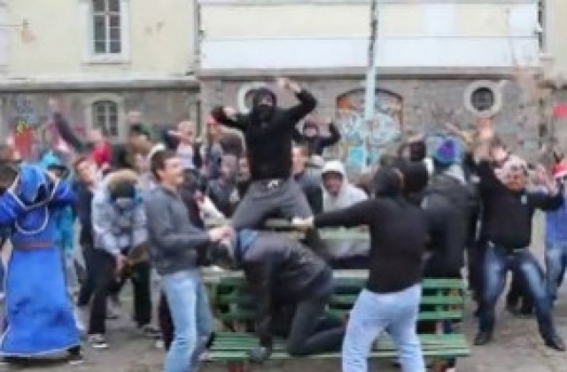 Учители в Пловдив с контраподписка след случая с „харлем шейк”