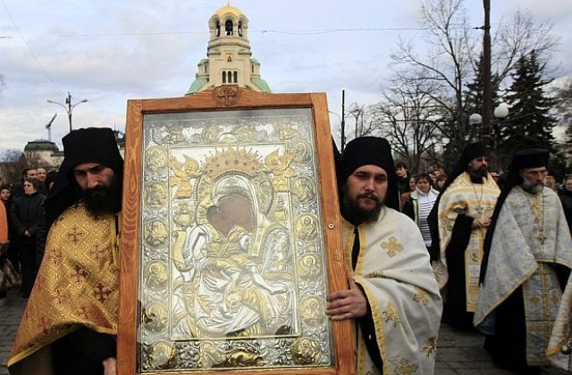 Литийно шествие с иконата Пресвета Богородица-Достойно есть в София