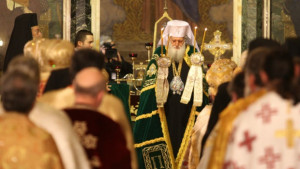 Патриарх Неофит възглави първата си Света Литургия в Св Неделя