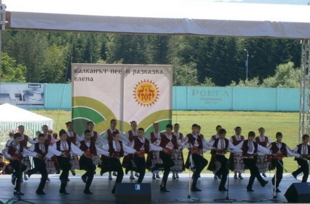 Фолклорният събор Балканът пее и разказва ще се проведе в Дряново