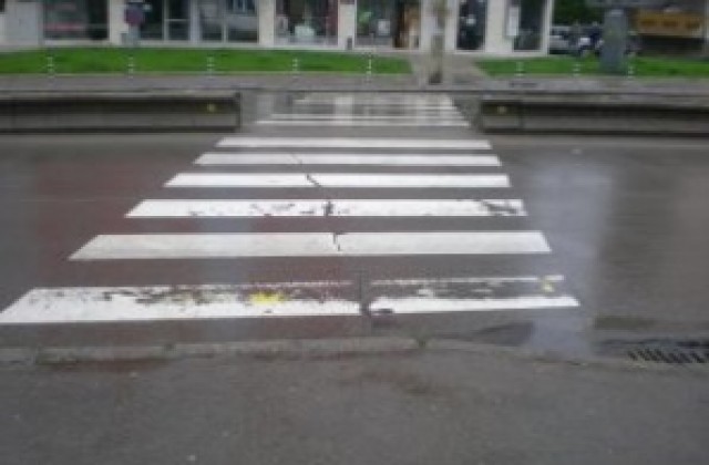 Пешеходец пострада при катастрофа
